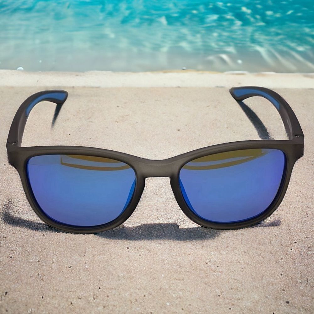 Lightweight Polarized Sunglasses with Blue Mirrored Lenses